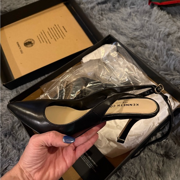 NWT Kenneth Cole Black Women's Slingback Pumps - Picture 3 of 4